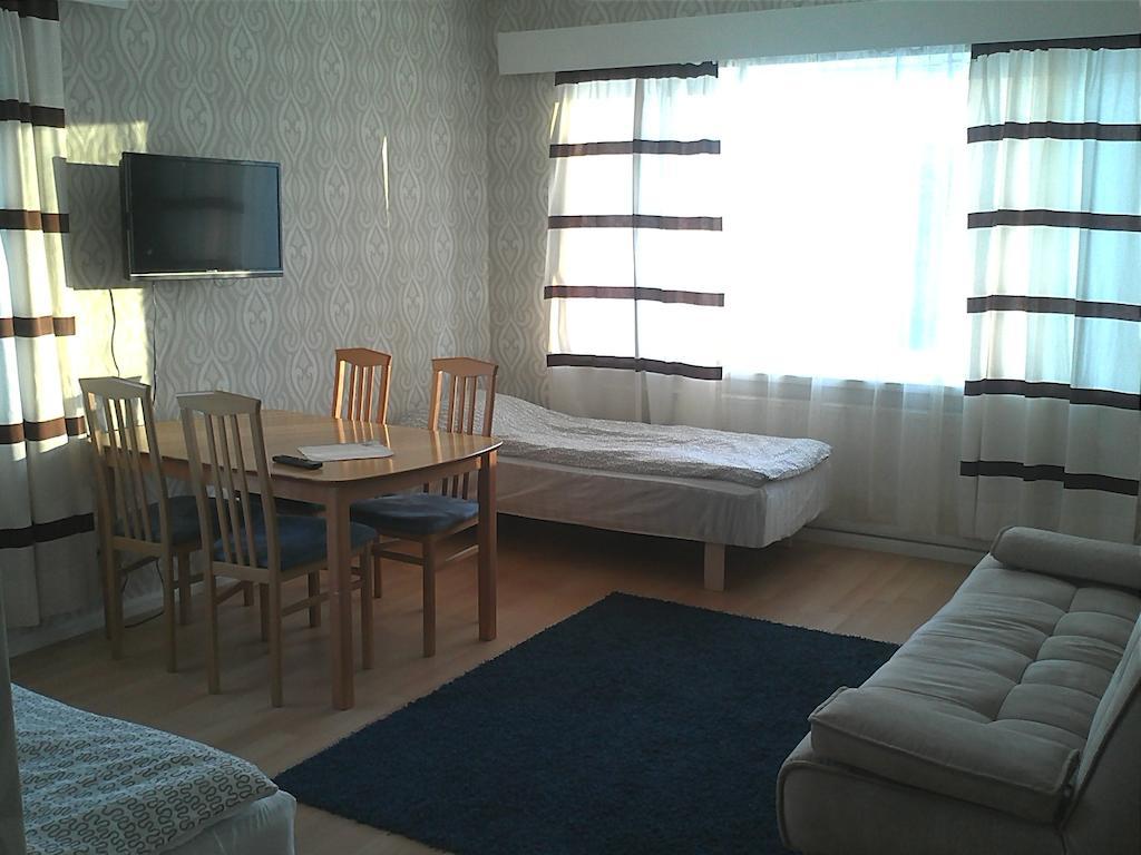 Huoneistohotelli Teekki Muuruvesi Zimmer foto